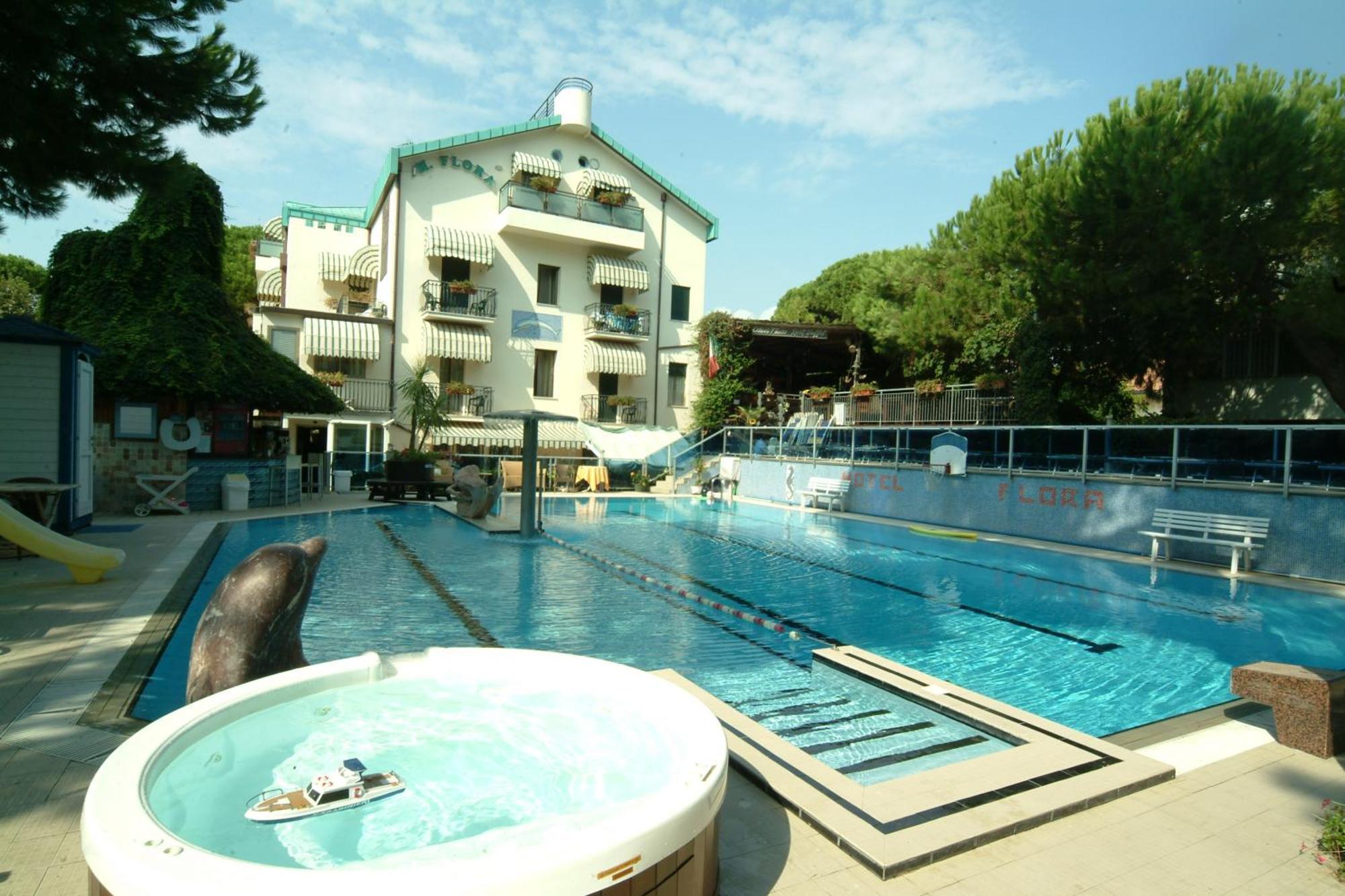 Hotel Flora Milano Marittima Dış mekan fotoğraf