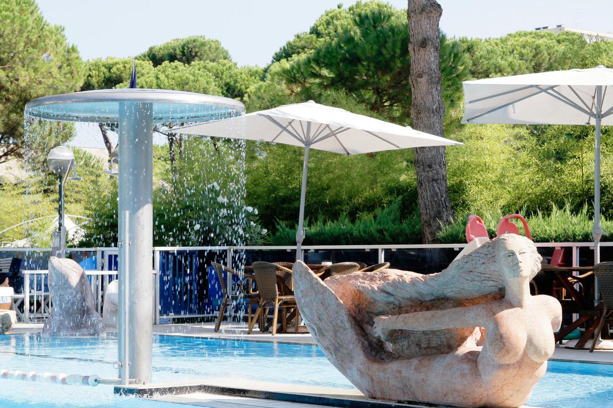 Hotel Flora Milano Marittima Dış mekan fotoğraf
